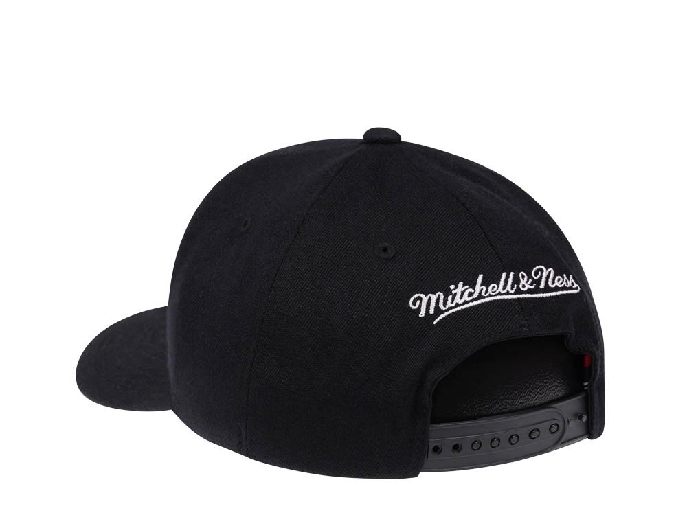 Mitchell & Ness Portland Trail Blazers Team Ground Red Line Solid Flex Snapback Hat