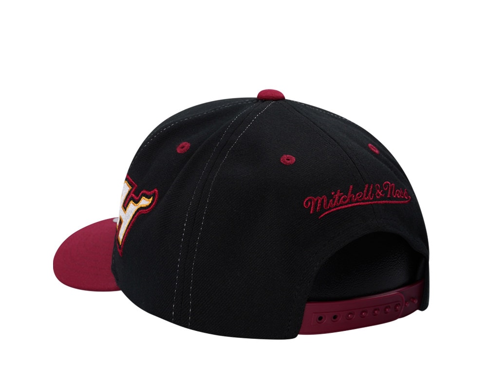 Mitchell & Ness Miami Heat Classic Pro Crown Fit Snapback Hat
