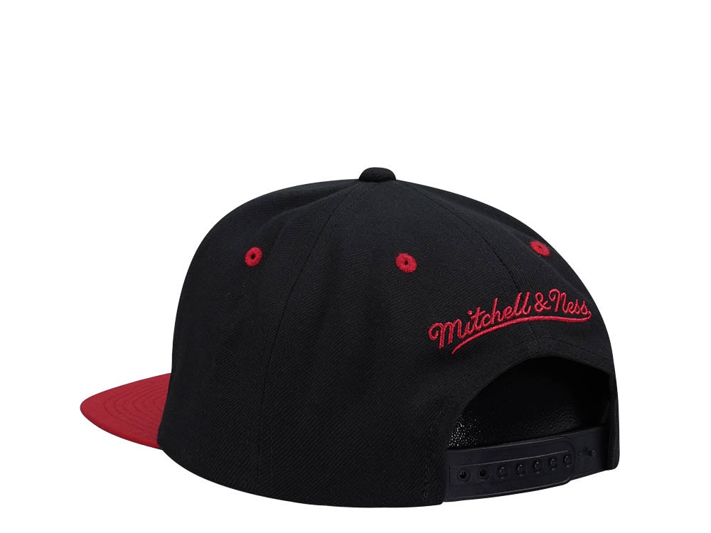 Mitchell & Ness Philadelphia 76ers Breakthrough Two Tone Snapback Hat