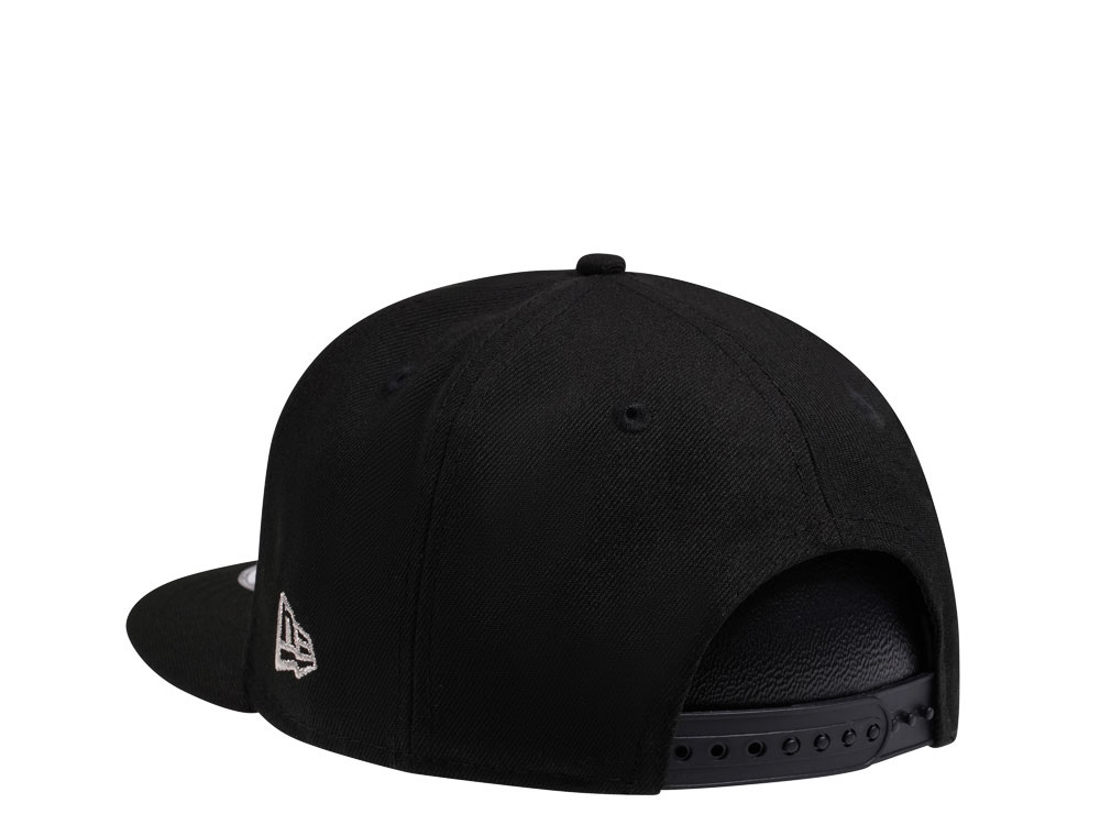 New Era Chicago Bulls Silver Metal Badge 9Fifty Snapback Hat