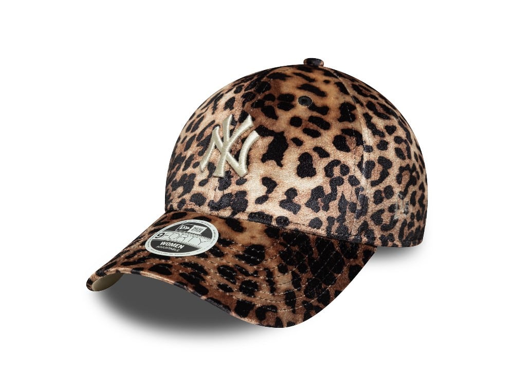 New Era New York Yankees Leo Velour Womens 9Forty Strapback Cap