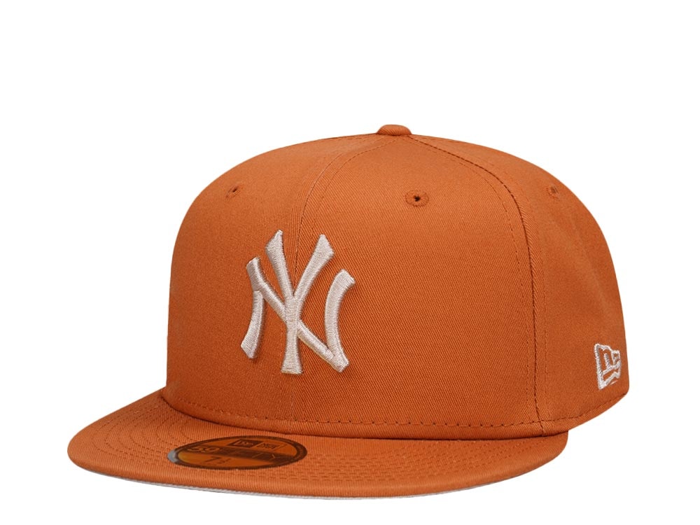 New Era New York Yankees League Essential Brown Edition 59Fifty Fitted Hat