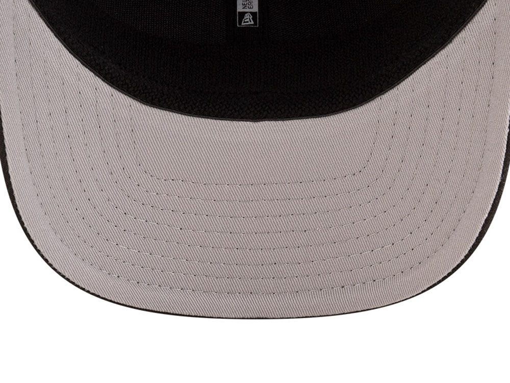 New Era Chicago Blackhawks Black NHL Team 9Seventy Stretch Snapback Cap