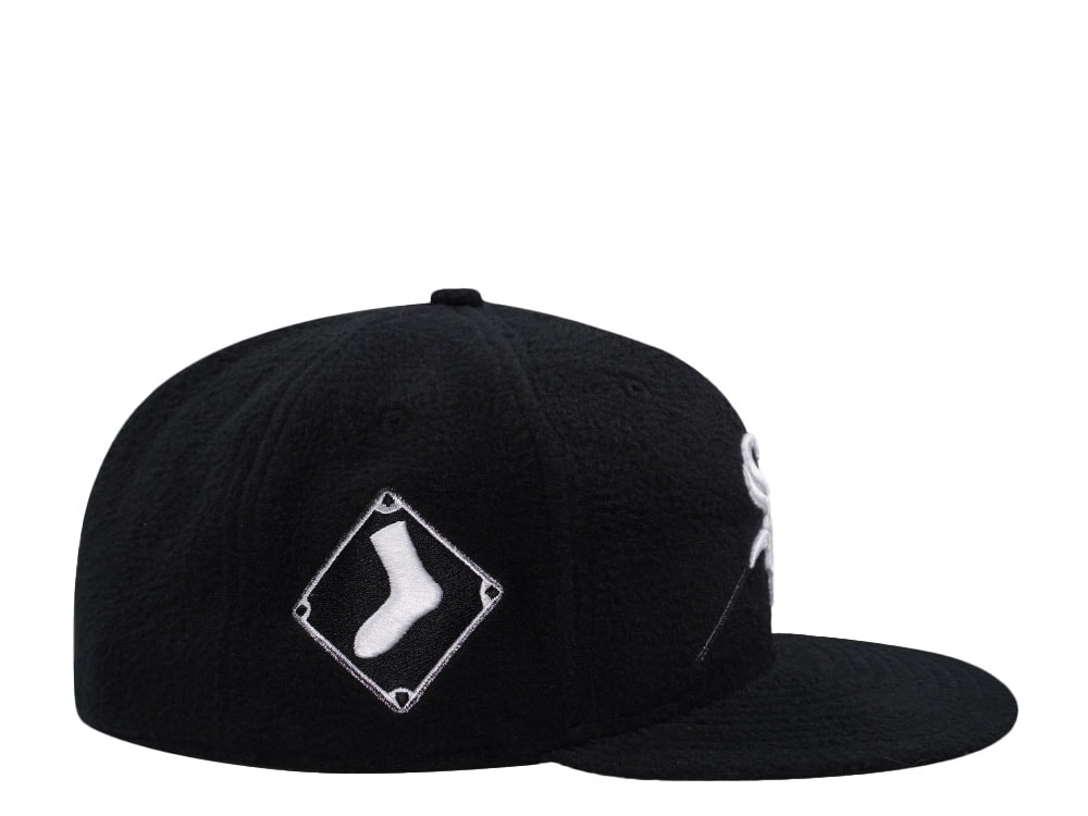 New Era Chicago White Sox Black Rose Microfleece Edition 59Fifty Fitted Hat