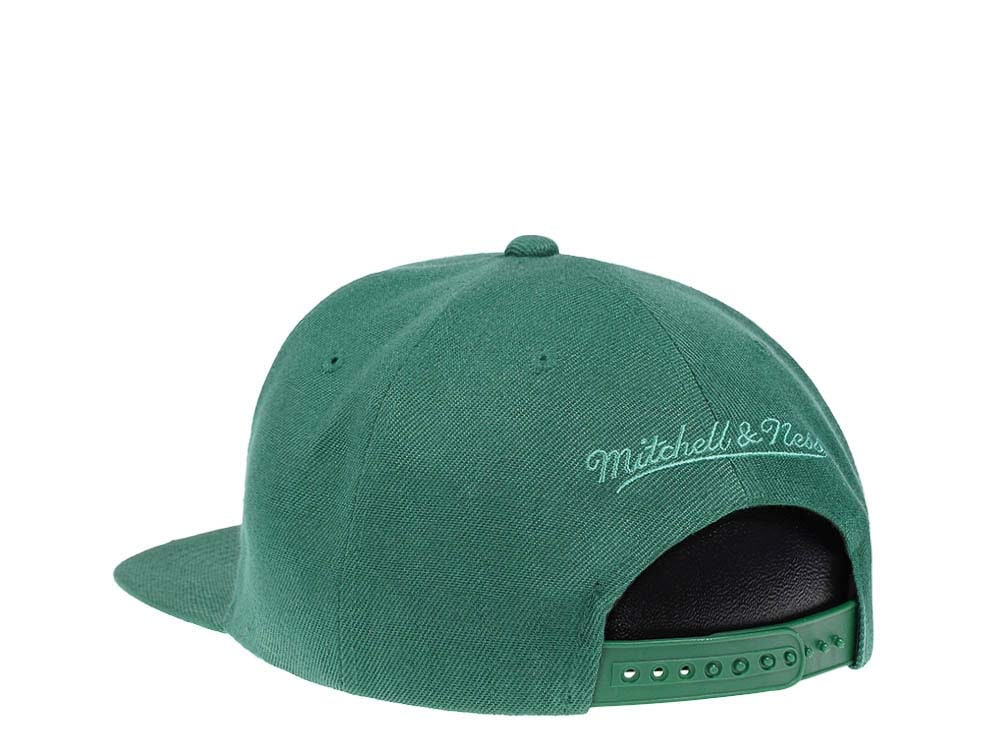 Mitchell & Ness Dallas Mavericks Green Hardwood Classic Snapback Hat