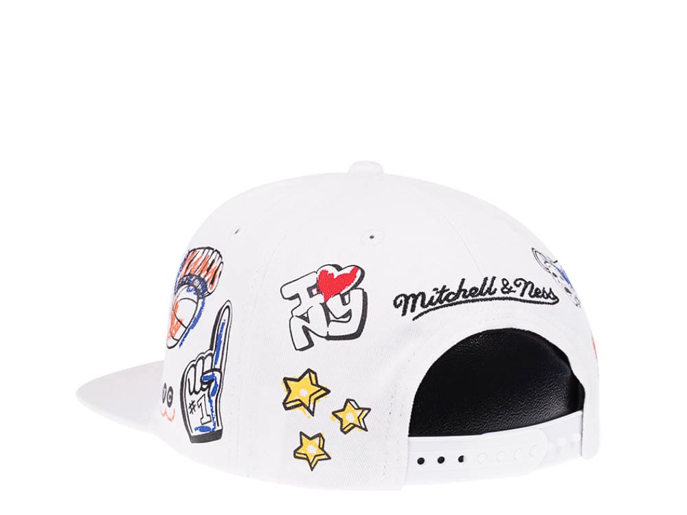 Mitchell & Ness New York Knicks White Hand Drawn Snapback Hat