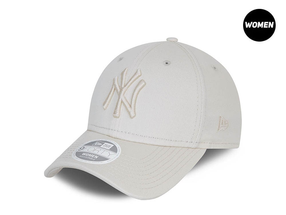New Era New York Yankees League Essential White Womens 9Forty Strapback Hat
