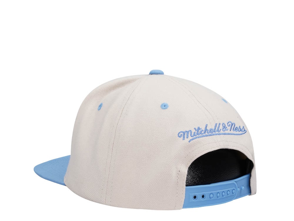 Mitchell & Ness Cleveland Cavaliers Sail Off White Two Tone Snapback Hat