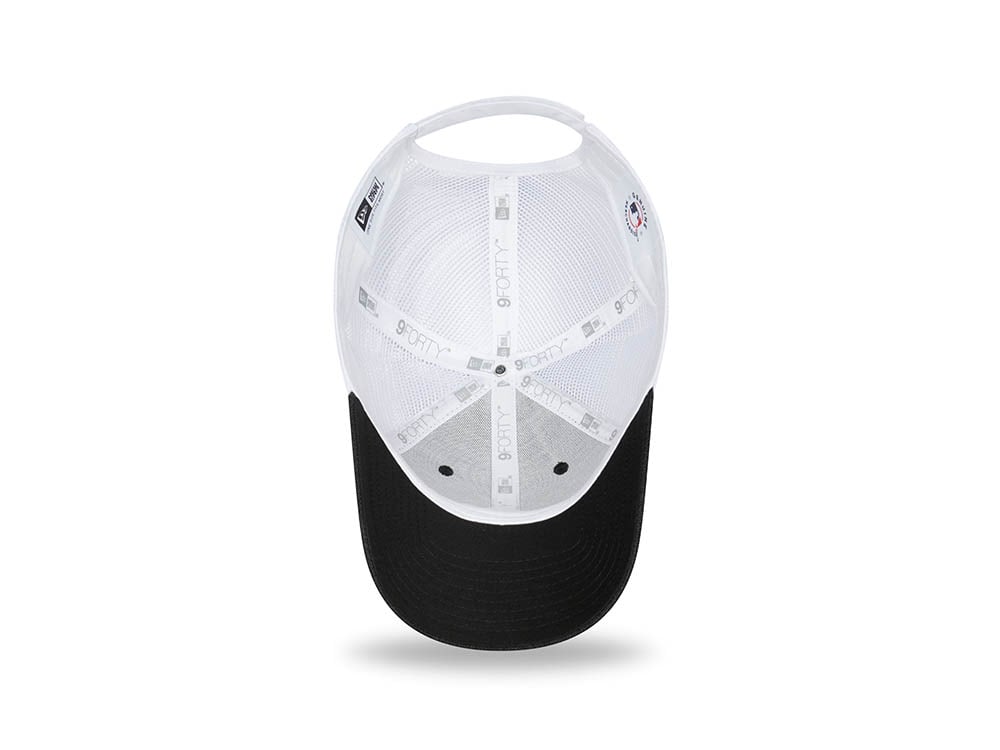 New Era New York Yankees Black Home Field Edition 9forty Trucker Strapback Hat