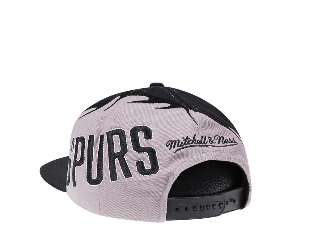 Mitchell & Ness San Antonio Spurs NBA Spiral Deadstock Hardwood Classic Snapback Hat