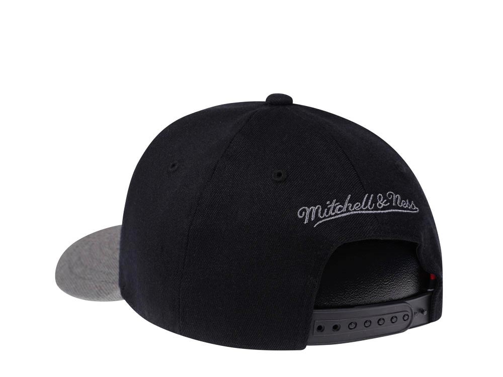 Mitchell & Ness Brooklyn Nets Two Tone Red Line Solid Flex Snapback Hat