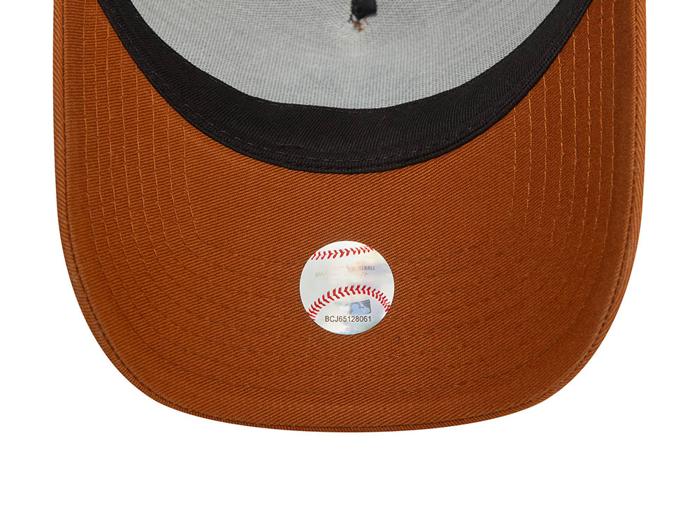 New Era New York Yankees Essential League Adjustable A Frame Snapback Hat