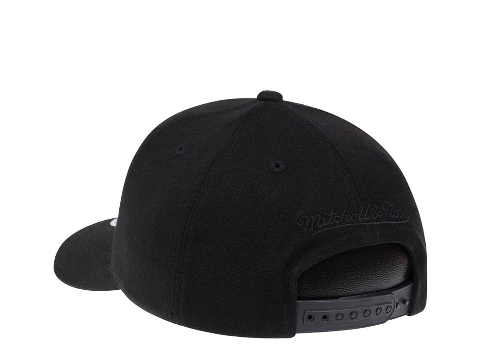 Mitchell & Ness San Antonio Spurs Black on Black Red Line Solid Flex Snapback Hat