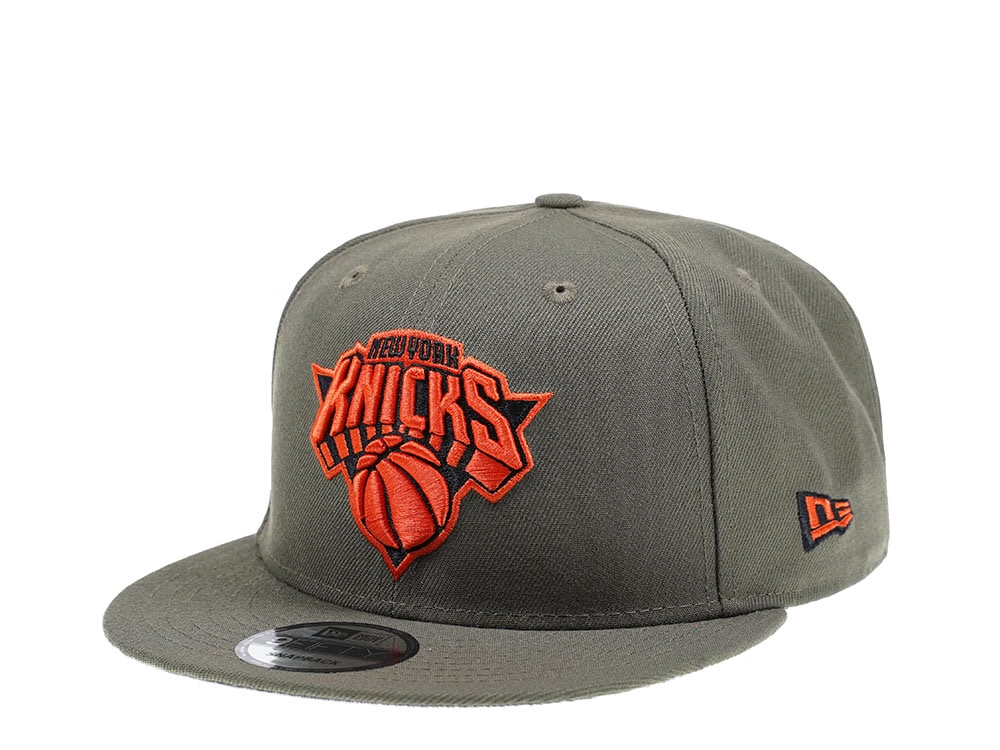 New Era New York Knicks Green x Orange Edition 9Fifty Snapback Hat