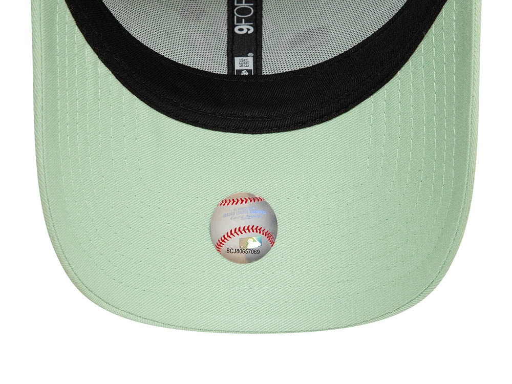 New Era New York Yankees Butterflies Mint Womens 9Forty Snapback Hat