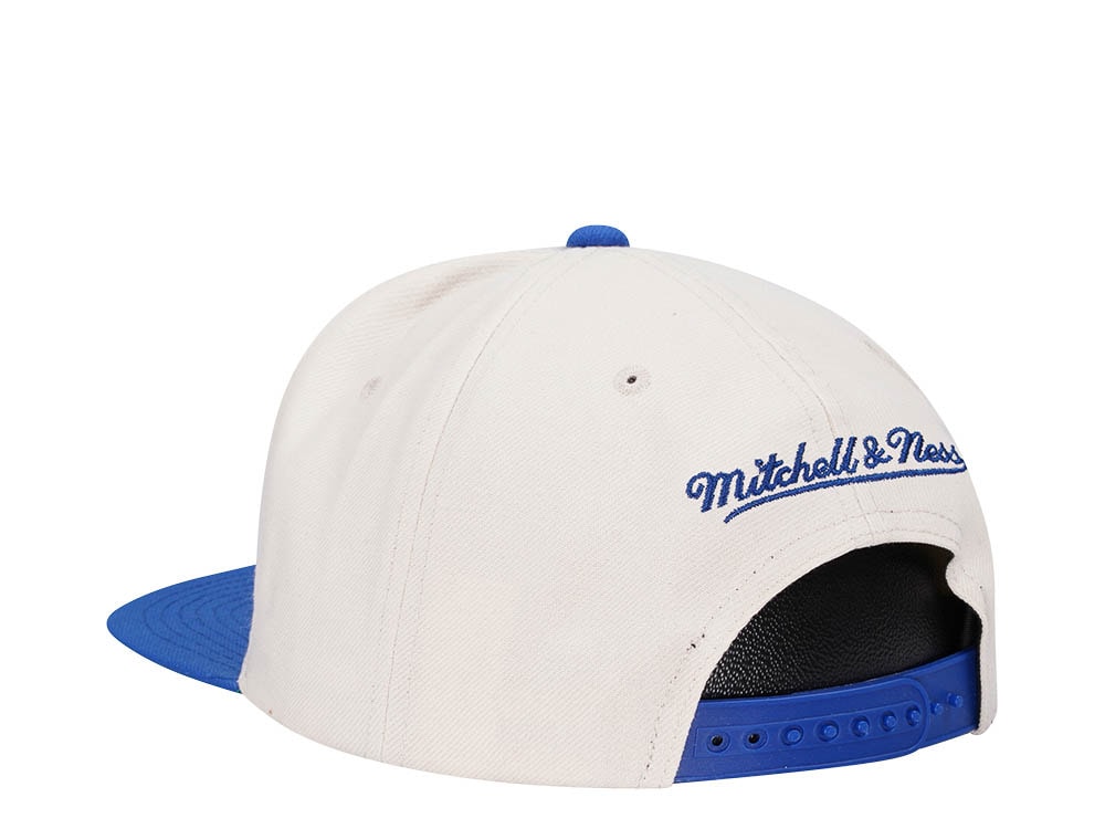 Mitchell & Ness New York Islanders Vintage Off-White Snapback Hat