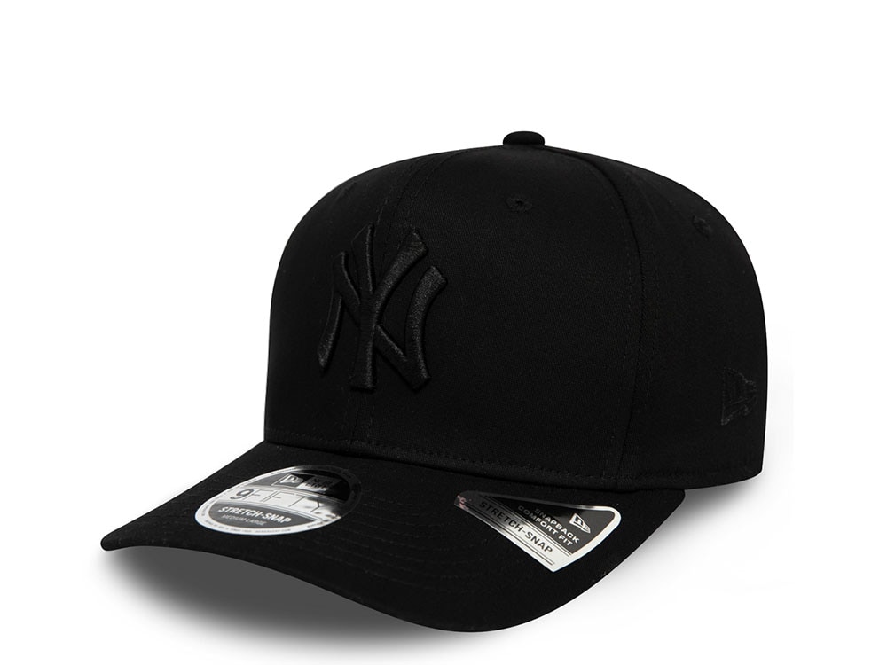 New Era New York Yankees Black on Black 9Fifty Stretch Snapback Hat