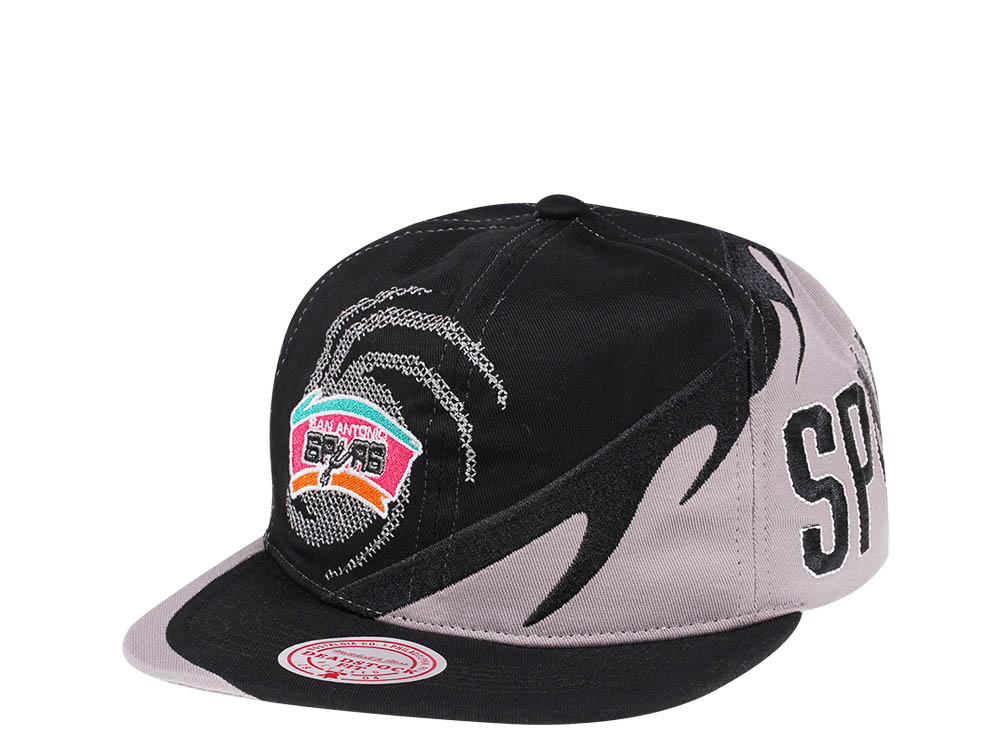 Mitchell & Ness San Antonio Spurs NBA Spiral Deadstock Hardwood Classic Snapback Hat