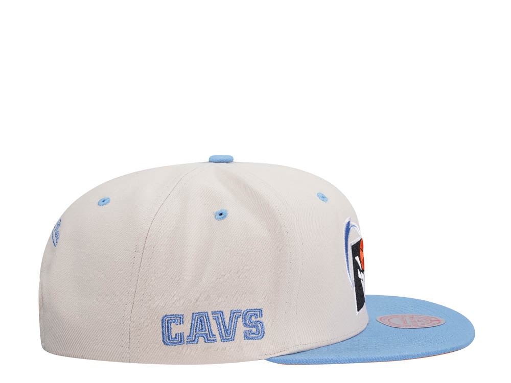 Mitchell & Ness Cleveland Cavaliers Sail Off White Two Tone Snapback Hat