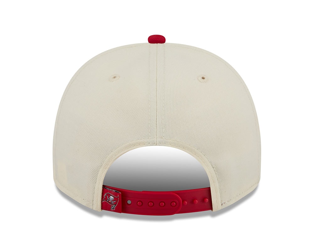New Era Tampa Bay Buccaneers 1975 Classic Chrome Edition 9Fifty A Frame Snapback Cap