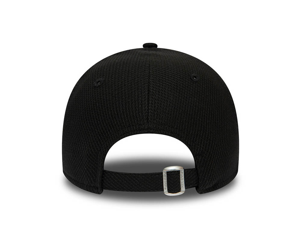 New Era New York Yankees Diamond Era Essential Black 9Forty Strapback Hat