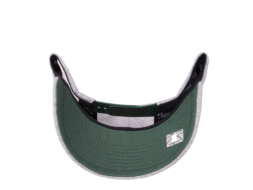 Mitchell & Ness Milwaukee Bucks Heather Gray Red Line Solid Flex Snapback Hat