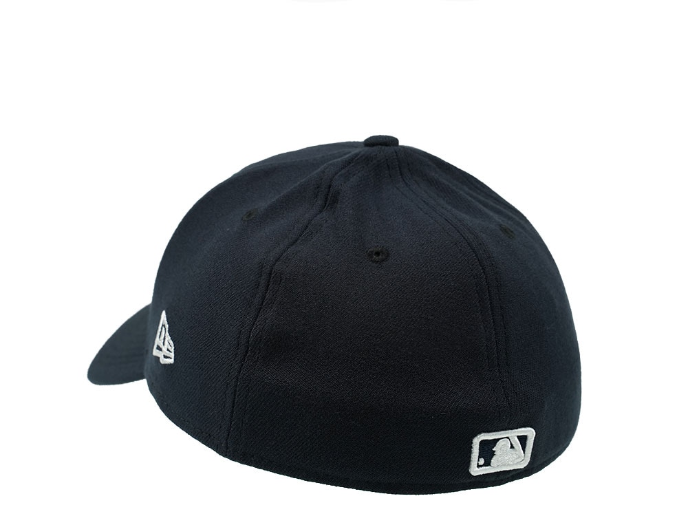 New Era New York Yankees Statue of Liberty Edition 39Thirty Stretch Hat