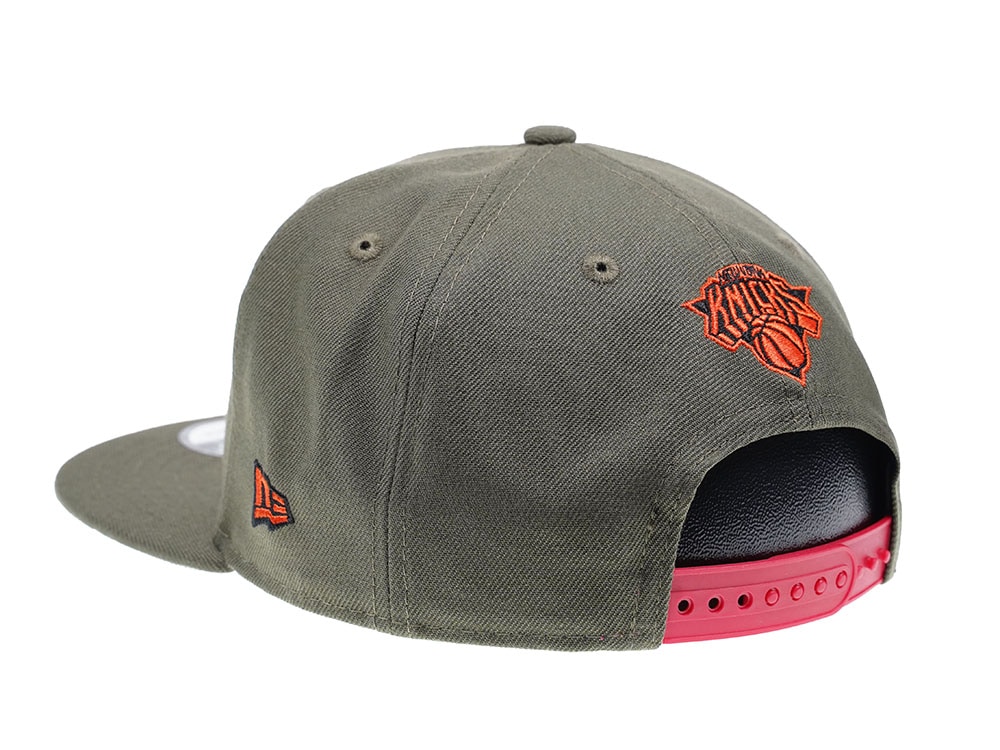 New Era New York Knicks Green x Orange Edition 9Fifty Snapback Hat