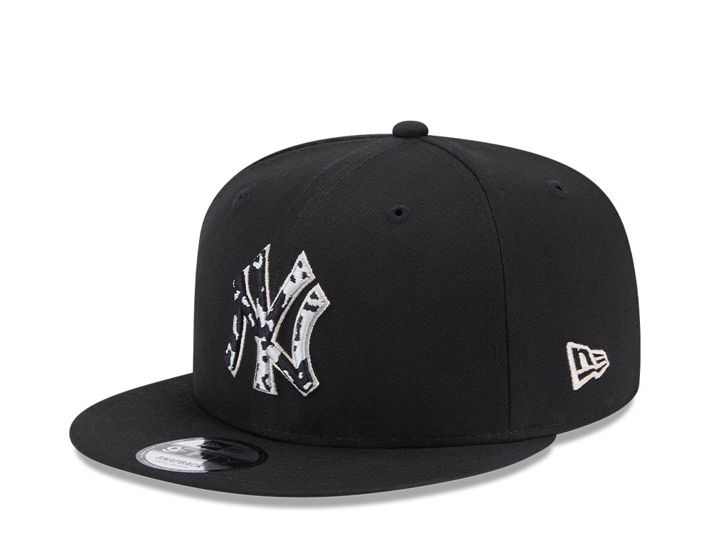 New Era New York Yankees Seasonal Infill Black Edition 9Fifty Snapback Hat