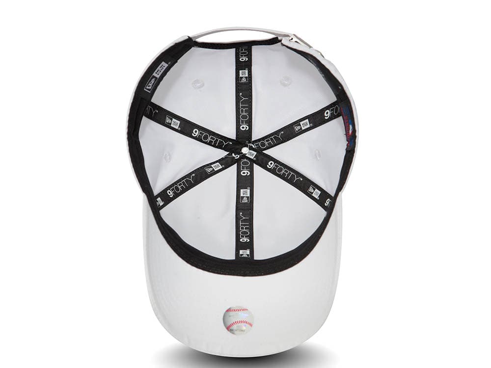 New Era New York Yankees White Basic Flawless 9Forty Strapback Hat