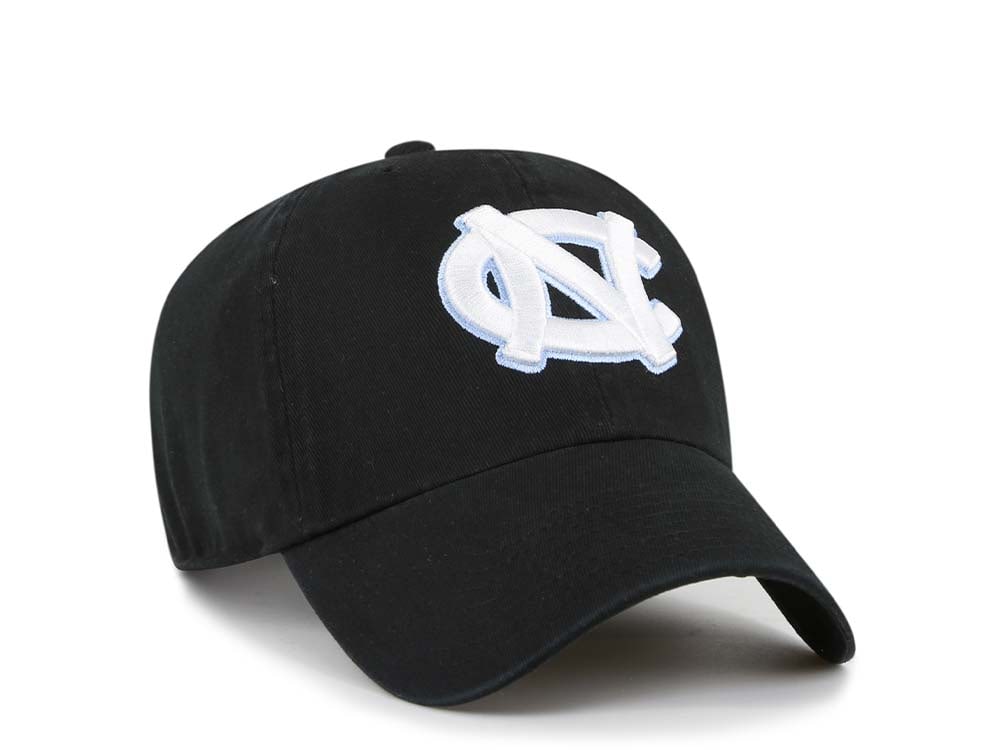47Brand North Carolina Tar Heels Black Clean Up Strapback Hat