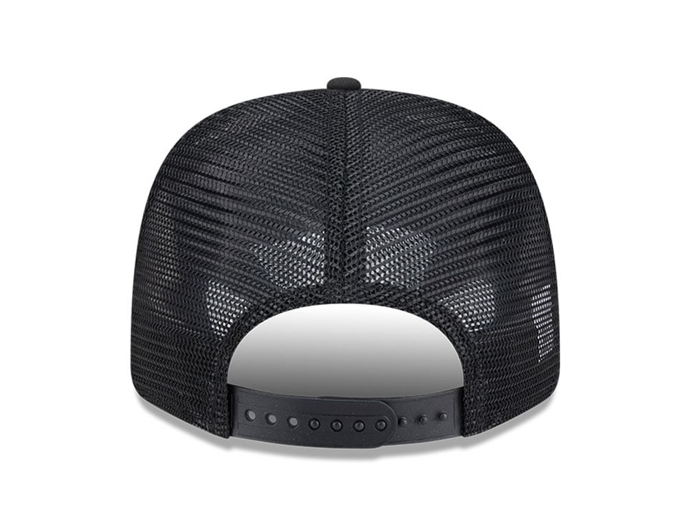 New Era Milwaukee Bucks HWC Edition 9Seventy Trucker Snapback Cap
