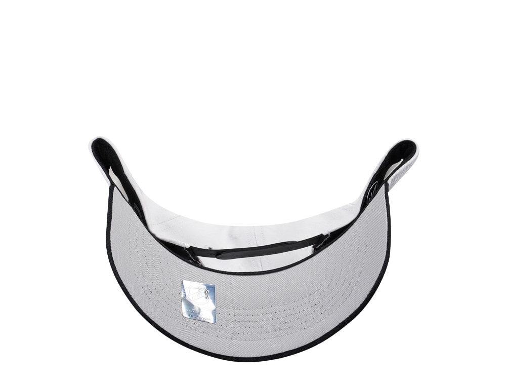 47Brand Chicago Blackhawks White Wave Hitch Snapback Hat