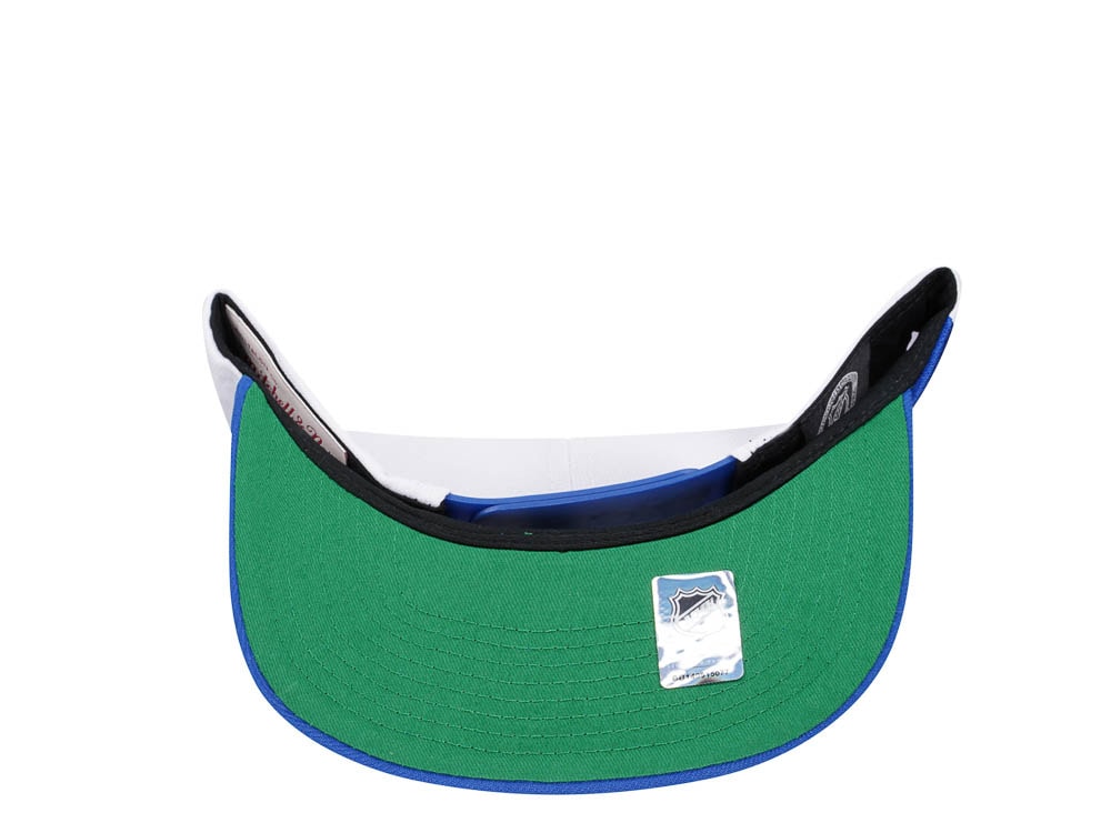 Mitchell & Ness New York Islanders Vintage Sharktooth Snapback Hat