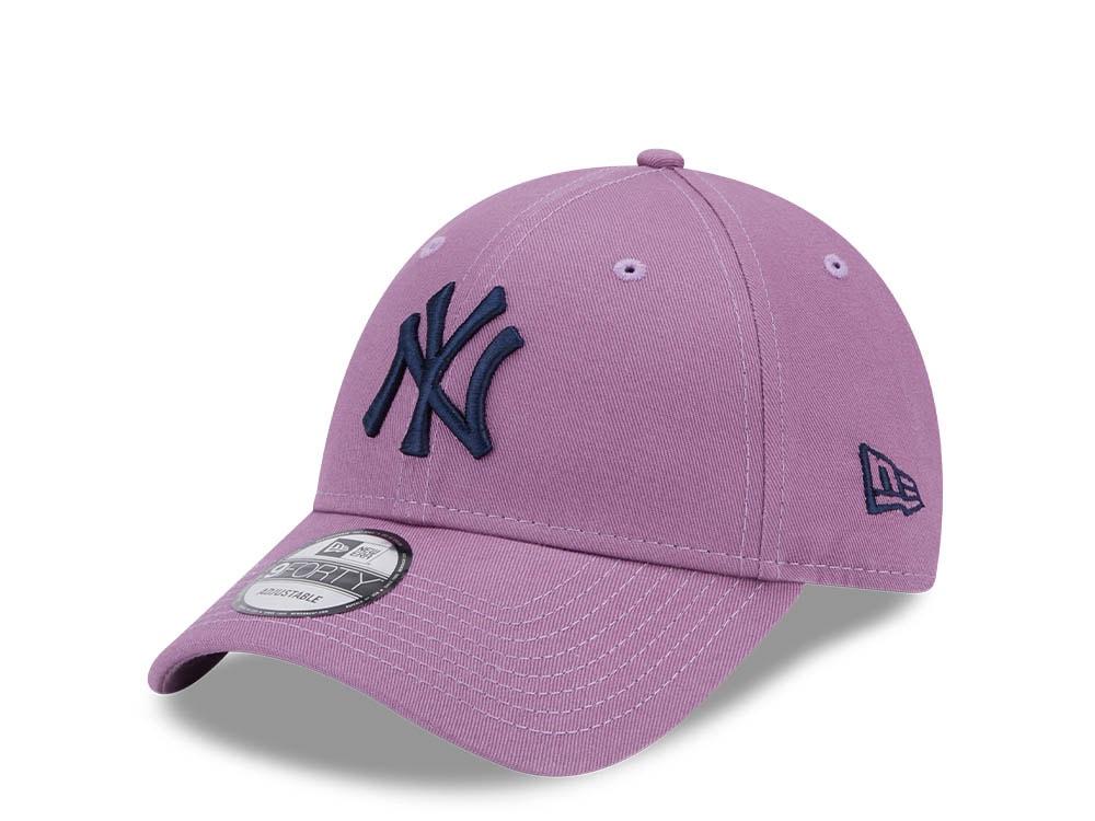 New Era New York Yankees League Essential Purple 9Forty Strapback Hat