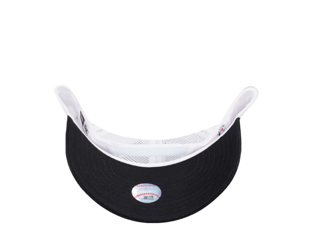 New Era New York Yankees Black A Frame Trucker Kids 9Forty Strapback Hat