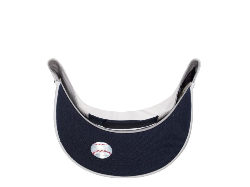 Nike Boston Red Sox 1969 Cooperstown White Edition Snapback Cap