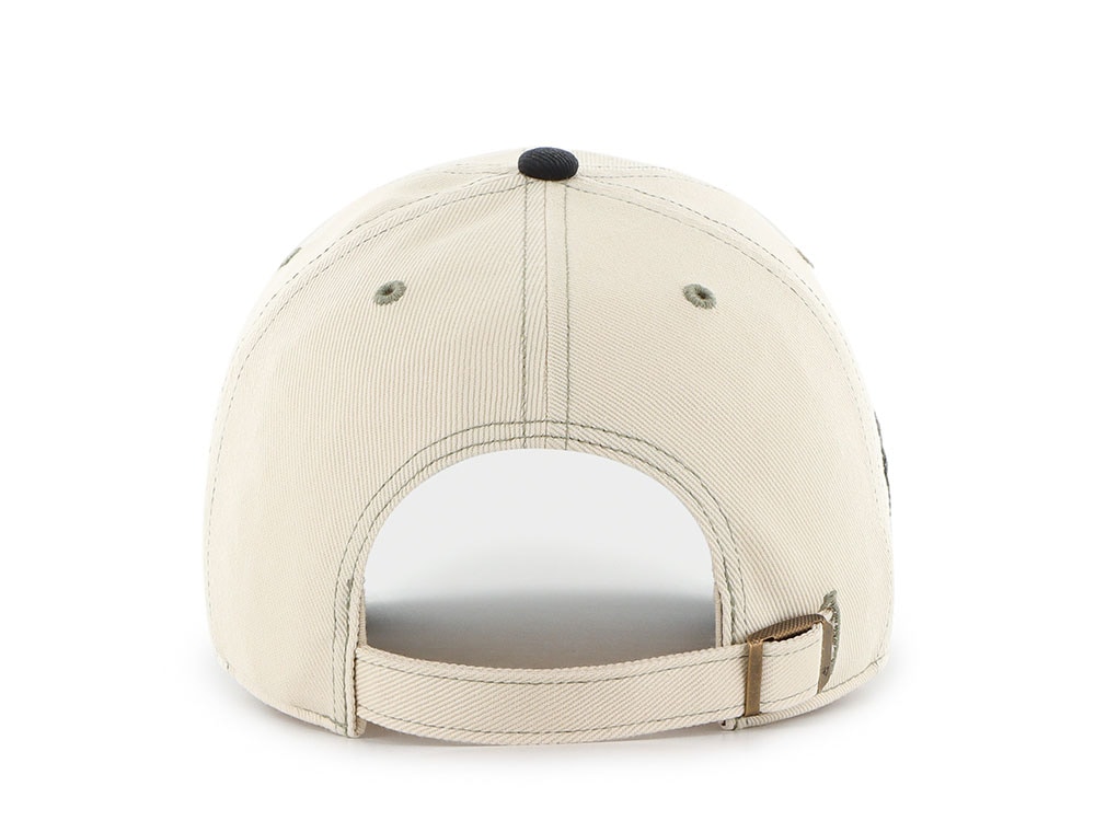 47 Brand New York Yankees Keepsake White Clean Up Strapback Cap