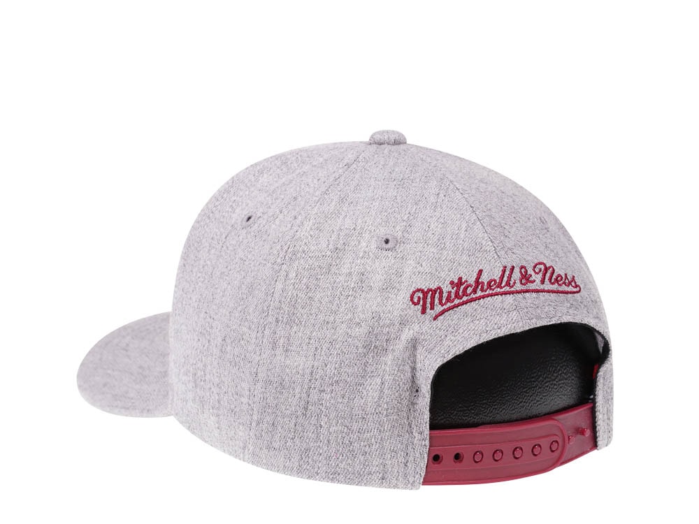 Mitchell & Ness Cleveland Cavaliers Heather Gray Red Line Solid Flex Snapback Hat