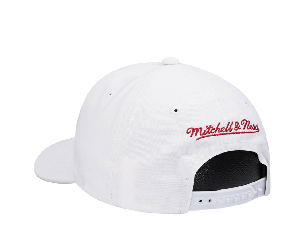 Mitchell & Ness Chicago Bulls All in Pro White Snapback Hat