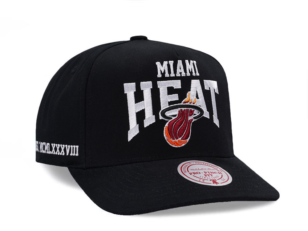 Mitchell & Ness Miami Heat Black Pro Pinch Fit Snapback Hat