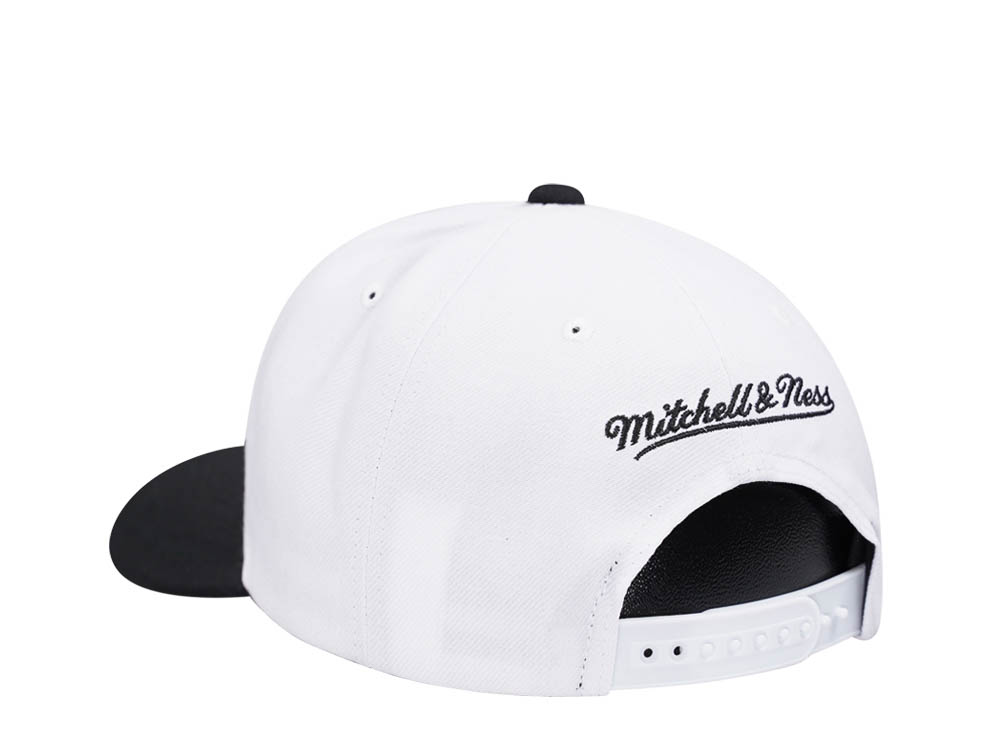 Mitchell & Ness San Antonio Spurs Team Two Tone 2.0 Pro White Snapback Hat