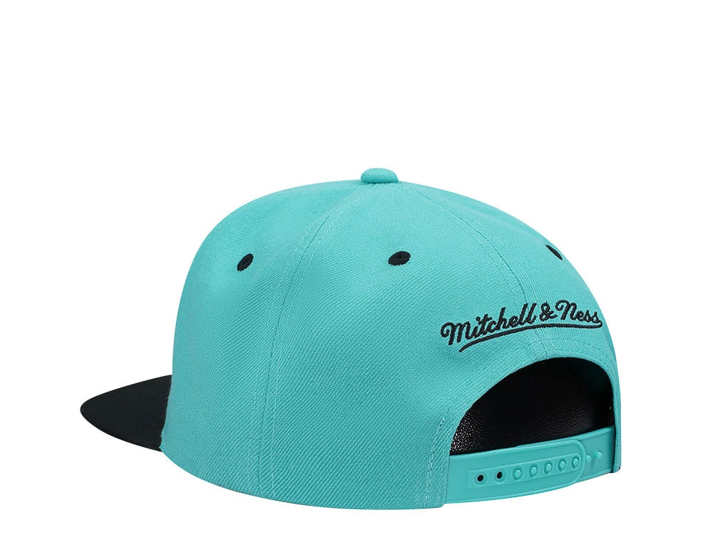 Mitchell & Ness San Antonio Spurs Breakthrough Two Tone Snapback Hat