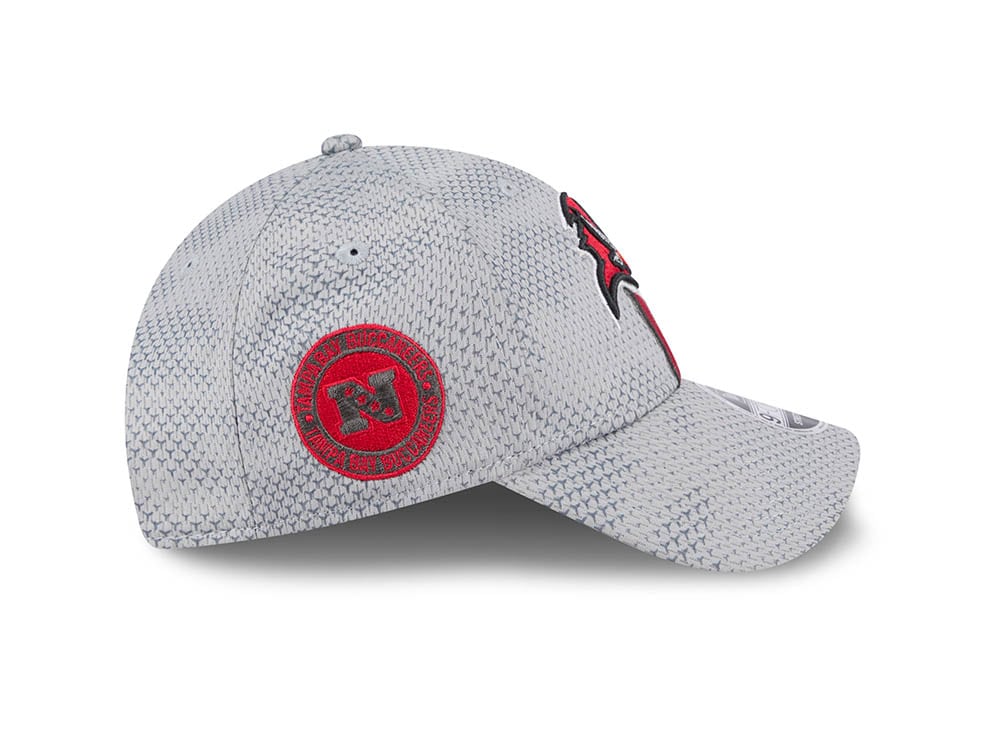 New Era Tampa Bay Buccaneers Sideline 2024 9Forty Stretch Snapback Hat