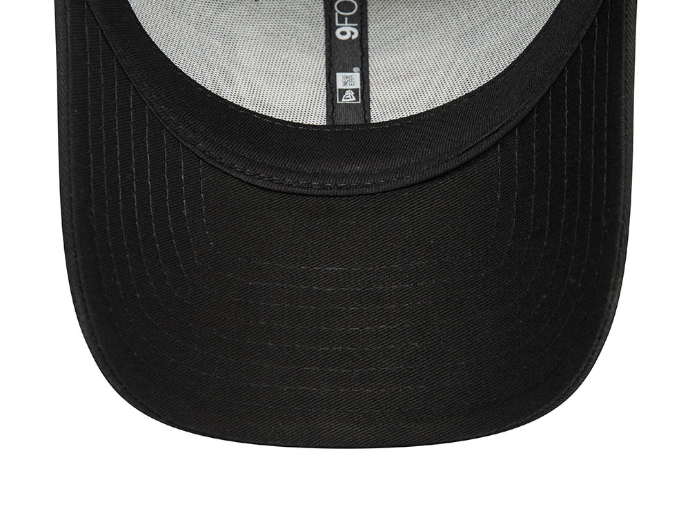 New Era Manchester United Flag 9Forty Strapback Hat