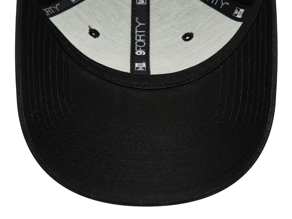 New Era Manchester United Basic Black 9Forty Strapback Hat