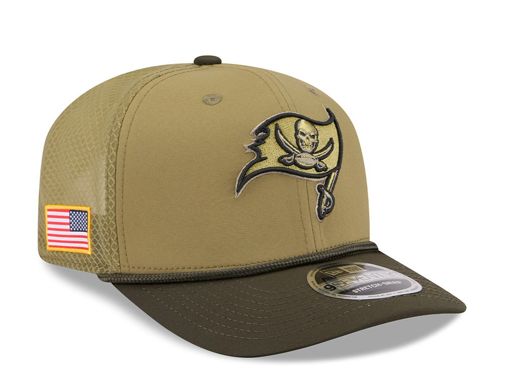 New Era Tampa Bay Buccaneers Salute To Service 2025 9Seventy Snapback Cap