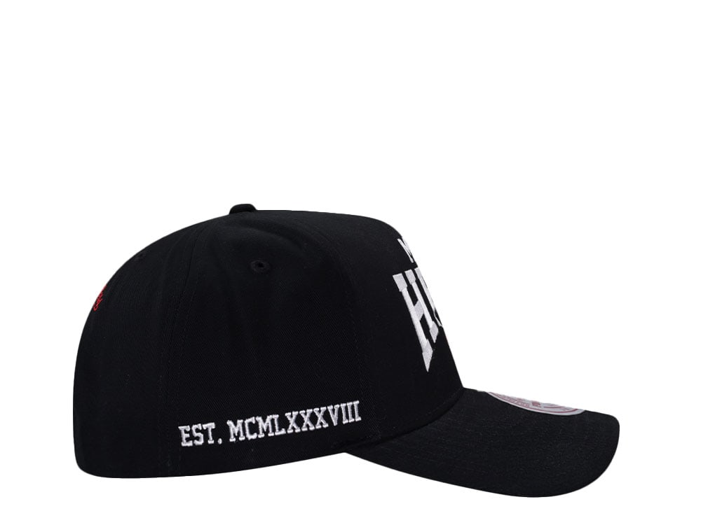 Mitchell & Ness Miami Heat Black Pro Pinch Fit Snapback Hat