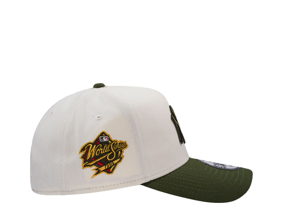 New Era New York Yankees World Series 1999 Chrome Two Tone Edition 9Forty A Frame Snapback Cap