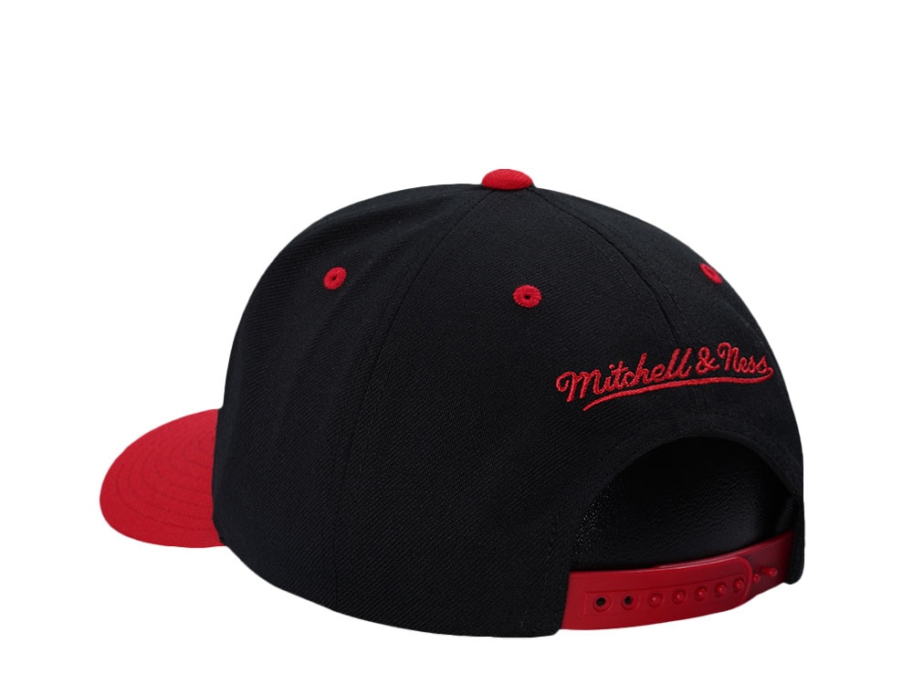 Mitchell & Ness Chicago Blackhawks Two Tone Pro Crown Fit Snapback Hat